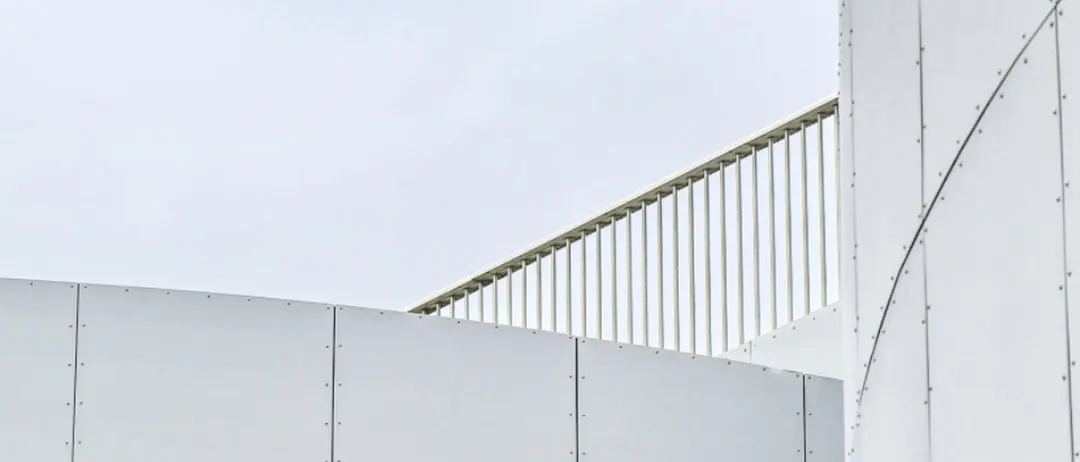 现代工业建筑金属幕墙（氛围配图）