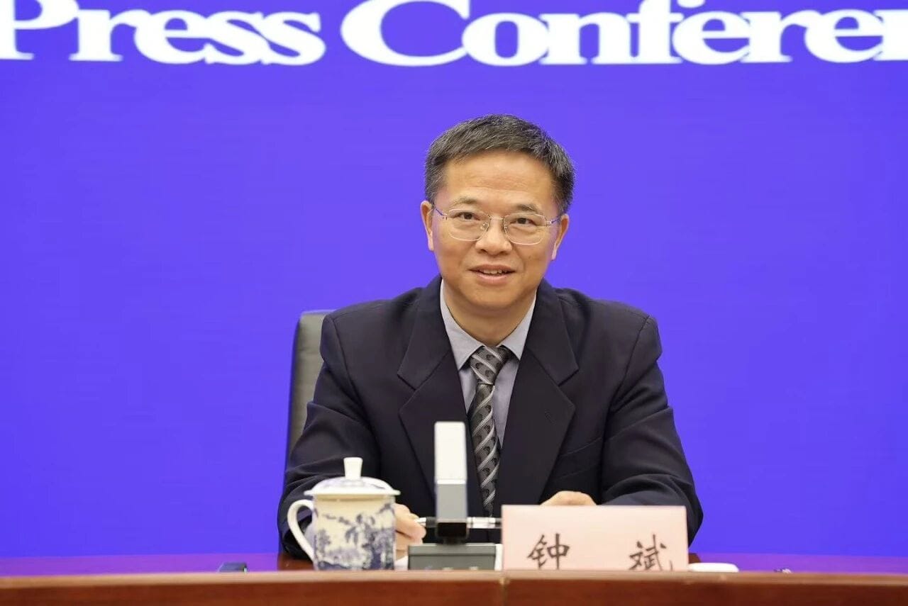 生态环境部固体废物与化学品司司长钟斌在 2026 年 9 月例行新闻发布会上